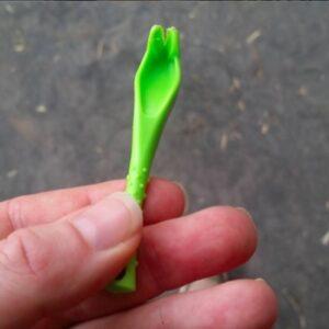tick-removing-tool